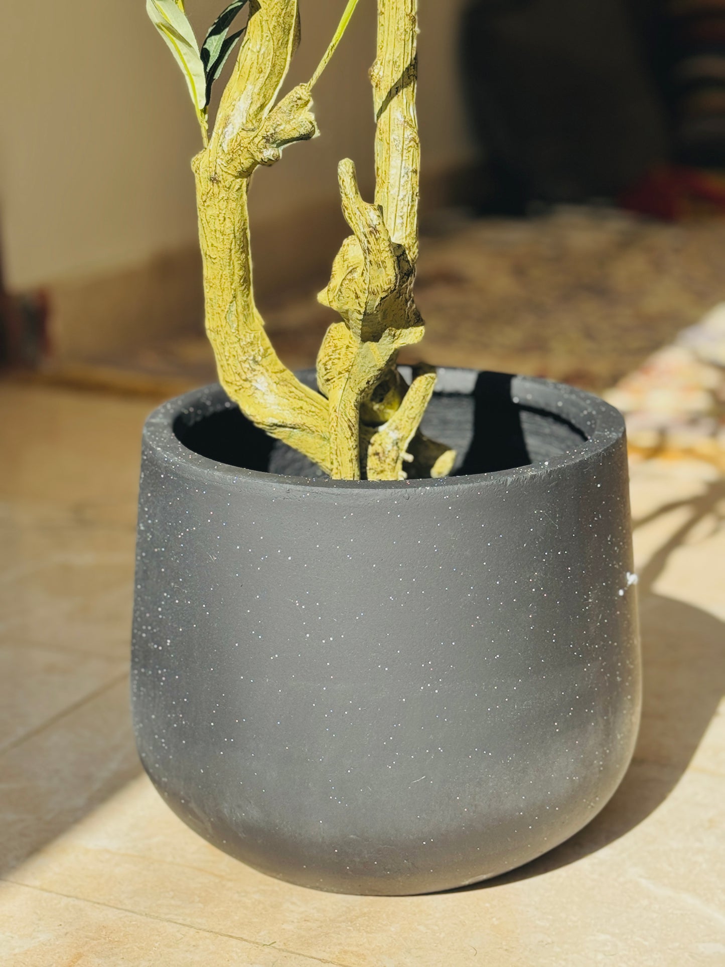 Fiberglass plant pot